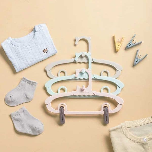 10 piece set of extendable hangers for childrens clothing and baby clothes M240829