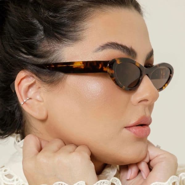 Luxury Oversized Wome Sunglasses designer sunglasses for women fashion style summer polarized sunglasses eyeglass legs with letters lens UV protection with box