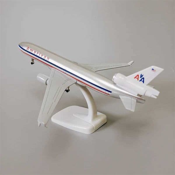 20cm AA Airlines MD-11 Airline Die Casting Aircraft Model Alloy Metal Aircraft Model W-Wheel Aircraft Toy W240829