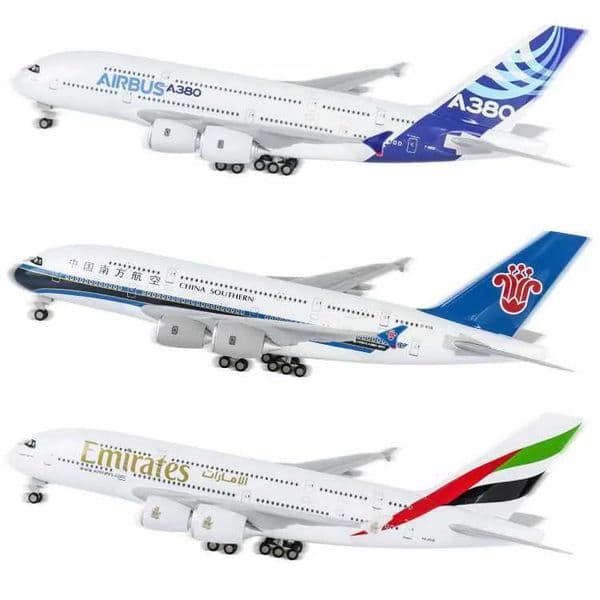 New version with lights and wheels 30cm Airbus 380 Southern Airlines 787 COMAC C919 aircraft model decoration gift W240830