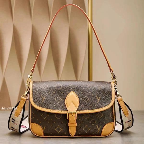 4A designer bags Shoulder Bag Totes real leather luxury old flower Diane Baguette handbag large-capacity canvas strap embossed Letters color