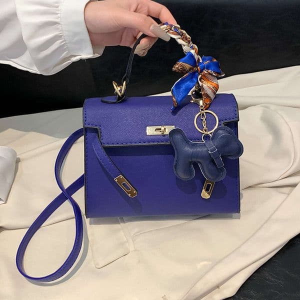 Brand Fashionable and Elegant Versatile Trendy Large Capacity Women's Handbag Popular on The Internet High Grade Feeling Handbill Shoulder Crossbody Bag
