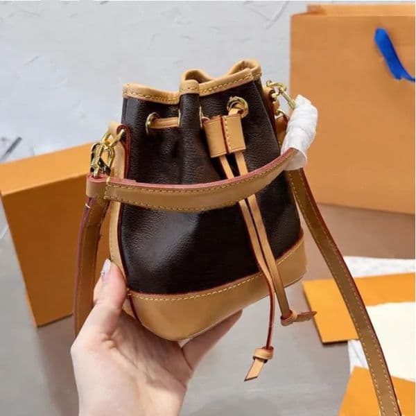 Designer Mini Bucket Bag NANO NOE Leather Shoulder Crossbody Bags Retro Handbags Luxurys Small Totes Women Purse Wallet Embossing Totes