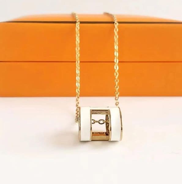 Classic letter Pendant Necklaces Women Gold Letter Necklace Designer necklace for women GUCmade