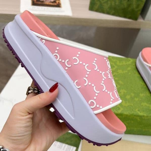 Spring and summer cool sandals classics Flat bottomed casual slippers collocation Anti slip and wear-resistant outsole Beach Flip Flops sandals