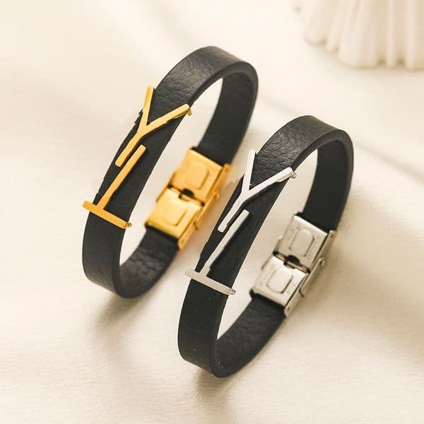 Gold Plated Boutique Leather Spring Girls High Quality Jewelry Designed For Women Fashionable Style Love Charm Bracelet
