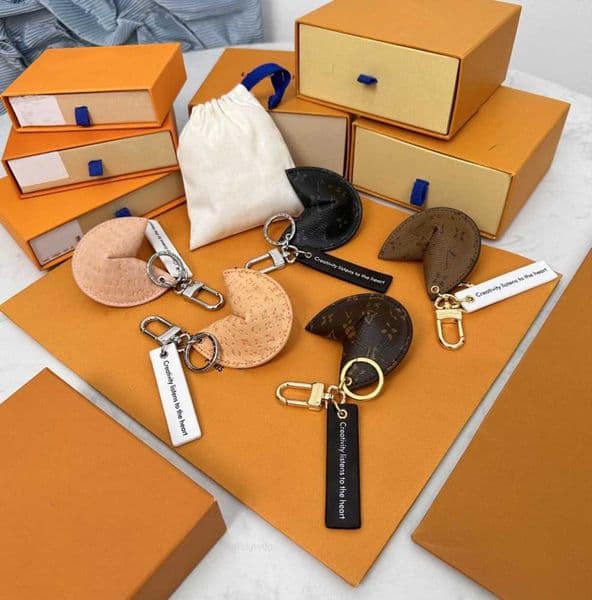 Keychains Lanyards with Box Fortune Cookie Bag Hanging Car wer Charm Jewelry Women Men Gifts Fashion PU Leather Key Chain Accessories Motion Current 66ess