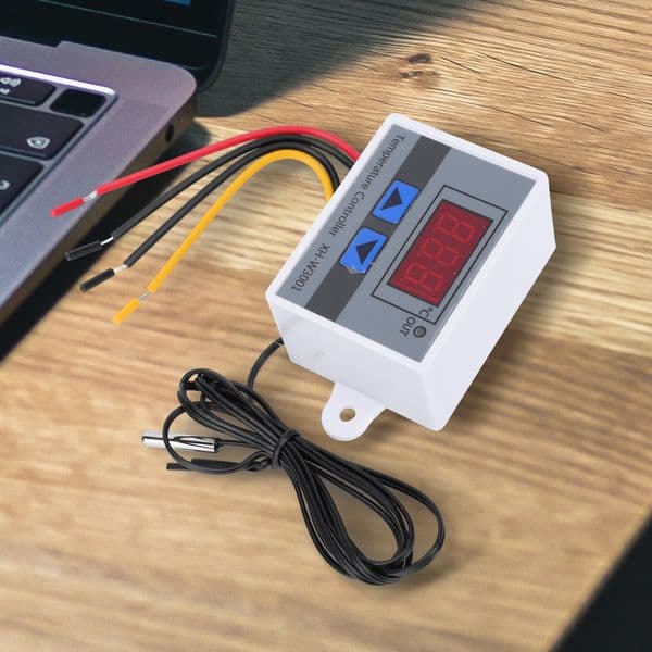 Digital Temperature Controller XH-W3001 Thermostat Control Switch 12V/24V/110-220V/220V Microcomputer Temperature Controller