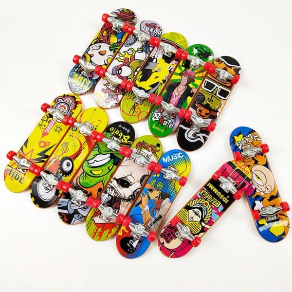 Professional Mini Skateboard Scrub Non-slip Creative Finger Skateboards Finger Skate Board Tabletop Funny Puzzle Toys For Kid