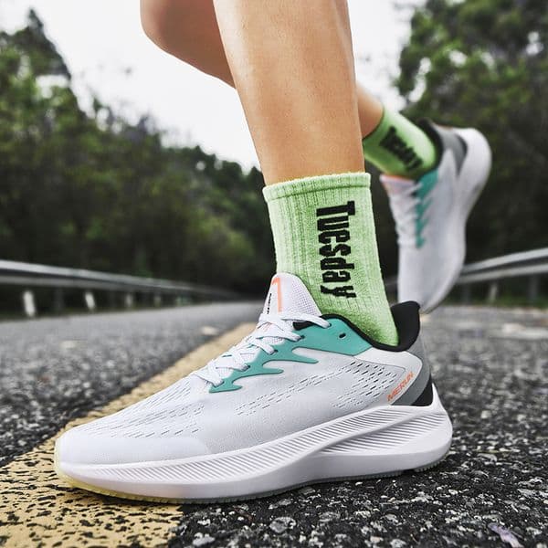 Fashionable and versatile running shoes, wear-resistant and shock-absorbing running shoes, 2024 new trendy shoes