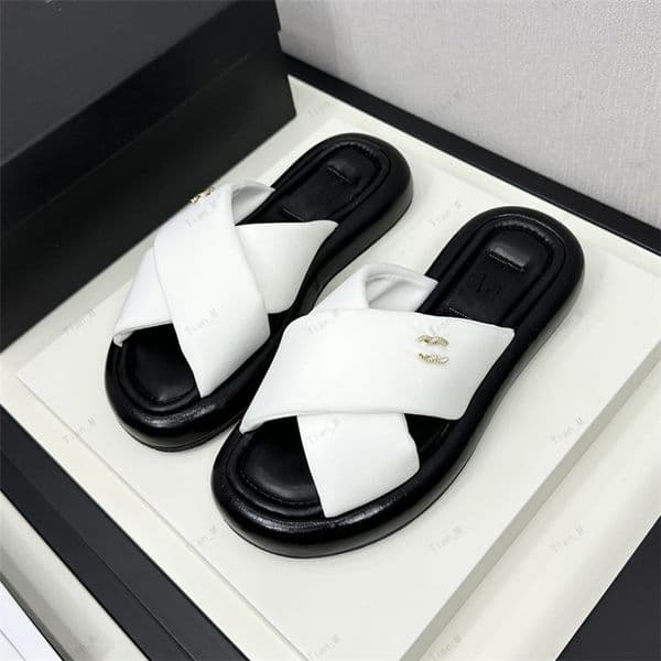 2024 NEWEST Women's genuine leather Slippers cross strap thick sole platform flats slipper soft comfortable high quality summer beach sanndals Bread Slippers shoes