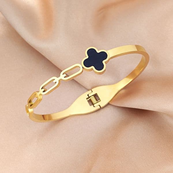 Lucky Four Leaf Clover Bangle Stainless Steel Nobiliary Hollow Out Design Minimalist