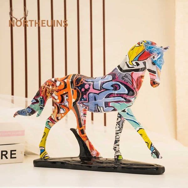 NORTHEUINS Resin Graffiti Art Horse Figurines Painted Colorful Animal Statue Home Living Room Desktop Feng Shui Ornament Decor T240505