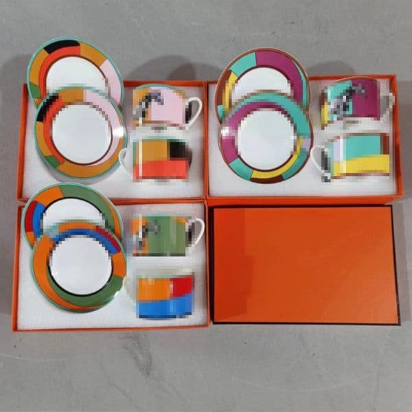 Designer Caps and Saucers Sets 2024 New Steed Pattern Ceramic Coffee Cup 3 Color Bone China Afternoon Tea Double Cup Dish Deluxe Set