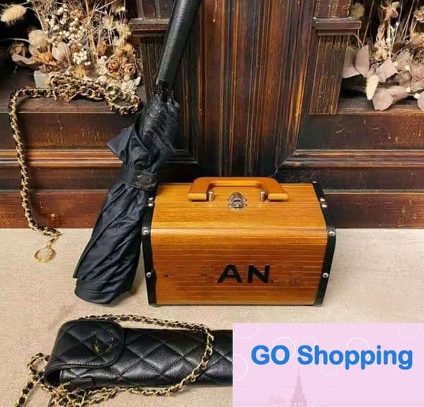 Wholesale Umbrella Classic black Long Umbrella folding For Women summer Fold Fashion Umbrella Rain Umbrellas