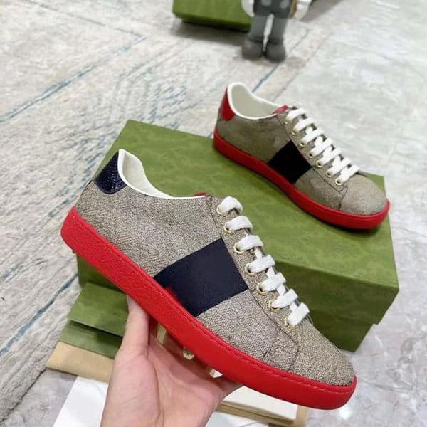 Classic Designer Casual Shoes for Mens Women Four Season Sports Basketball Shoes Fashion Letters Animal Embroidery Trainers Sneakers Size 35-45 with Box Multi Color