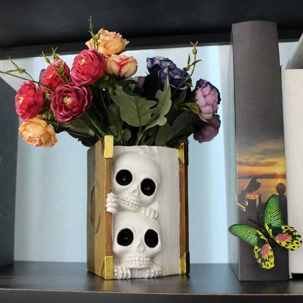 2026 New Vases Creative Resin Books Skull Pot Ornaments Living Room Bedroom Courtyard Desktop Flower Arrangement Art Vase Crafts Free Shippi