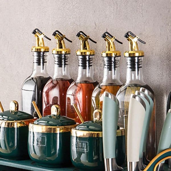 Oil Vinegar Bottle Stopper Leak-proof Oil and Vinegar Dispenser Pour Spouts Ergonomic Multifunctional Suitable for Most Bottles