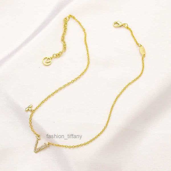 Never Fading 18K Gold Plated Luxury Brand Designer Pendants Necklaces Stainless Steel Letter Choker Pendant Necklace Beads Chain Jewelry Accessories Gifts NO box