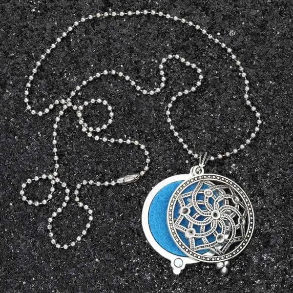MODKISR Wholesale 30mm High Quality Hot Magnetic Aromatherapy Diffuser Jewelry Star Locket Pendant Essential Oil Scent Necklace