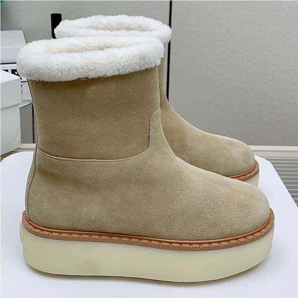 Suede booties designers triangular ski boots luxury womens autumn winter boots suede leather fabric with shearling lining adorned with signature boots