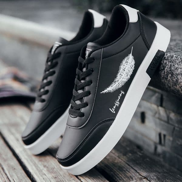 Top Quality Womens Mens Designer Leather shoes Fashion Outdoor running for men Runner Upper Low Skeleton Sports outdoor 2024
