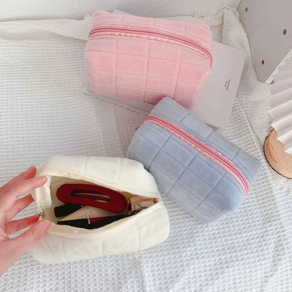 Simple Makeup Bag Pillow Pen Bag High Appearance Womens Large Capacity Pillow Bag Portable Storage BagXJ250415
