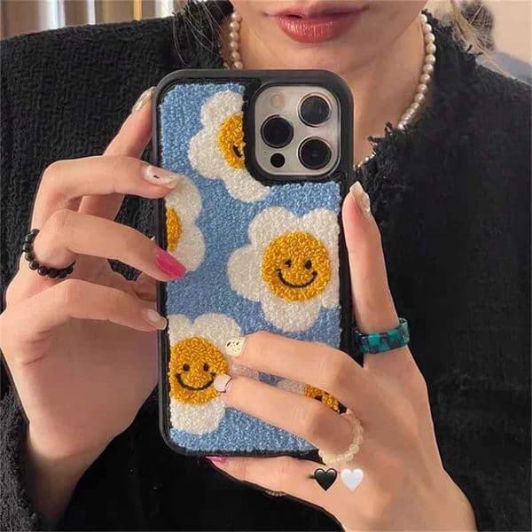 New Arrival Cute matte plush phone case from South Korea suitable for iPhone 16 15 Pro Max 14 13 12 11 Pro Max phone case soft and shockproof back cover in winter Z241209