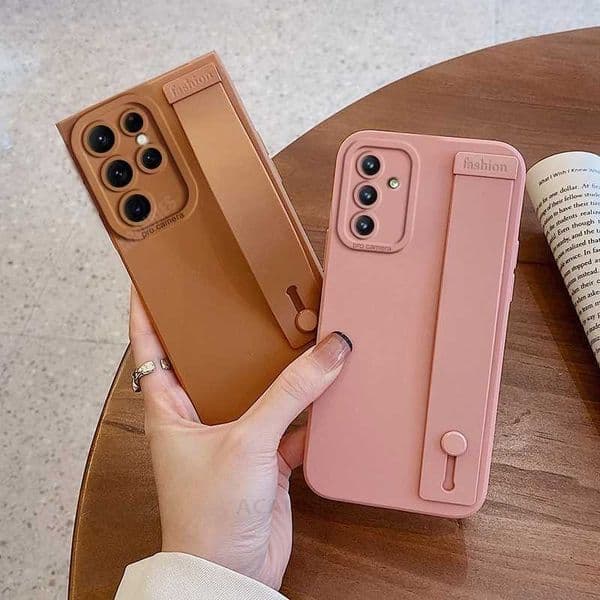 S24ultra S 24 23 22 Hand Strap Silicone Case Suitable for Galaxy S24 S23 S22 S21 Plus Super Wristband Bracket Cover S23fe M241209