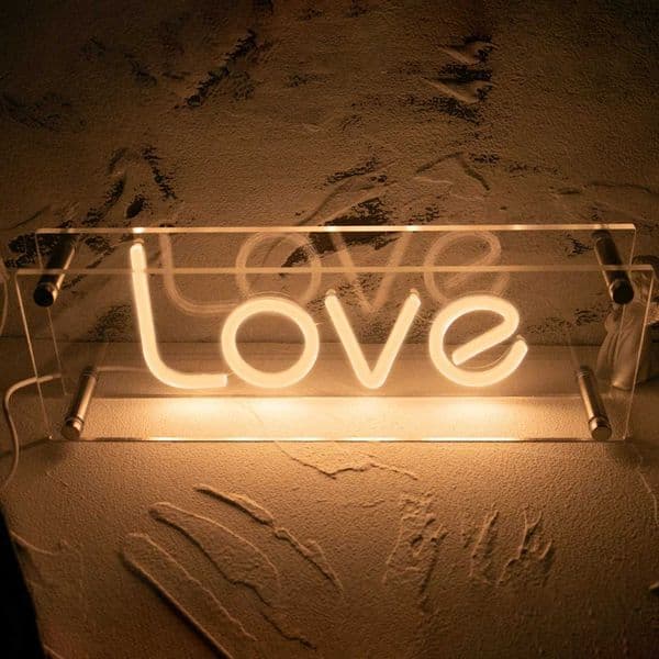 Love Neon LED Light Used for Wedding Party 3D Carving Salon Business Desk Room Wall USB Neon Light with Bracket Base X241210