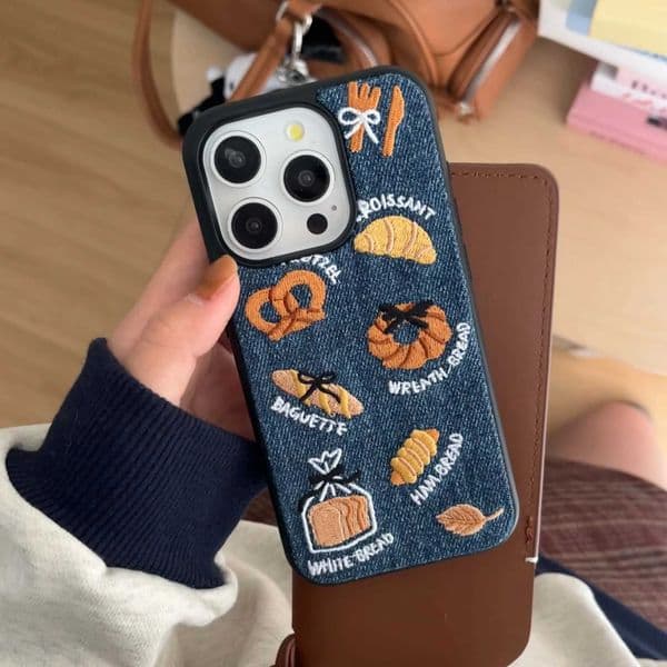 Hot Sale Ins 3D Plush Sweet Bread Cute Cartoon Shockproof Back Cover Suitable for iPhone 13 14 Promax 15 16 Pro Max Phone Case Conque T241209