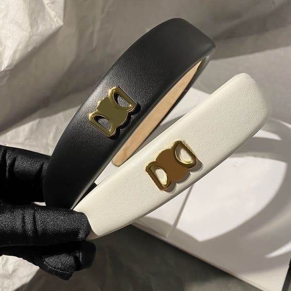 Retro Leather Headbands Designer Gold Letter Pattern Hair Band Women's Latest Autumn And Winter Headband Hairs Jewelry Two Colors