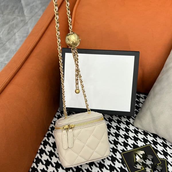 Cases Makeup bag Designer Micro Vanity Bag Mini Cosmetic Bag Crossbody Shoulder Designer Tiny Cosmetic Nano Make Up Bags Coin Purse Wallet width