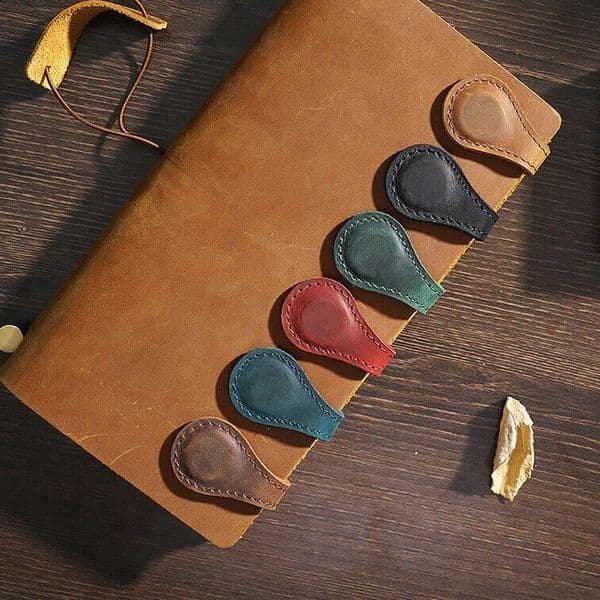 Leather Bookmark Student Reading Markers Multifunctional Book Accessories DoubleSided Magnetic Page Clip Holder Stationery 241217