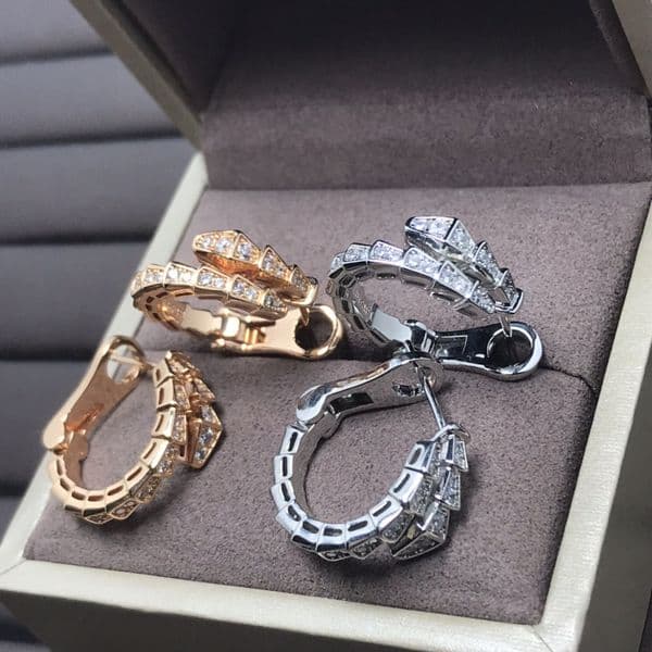 Classic Luxury Snake Bone Women in 18K Rose Gold with Diamonds Half-Diamond Full-Diamond Animal Earrings for Daily Wear Business Party Jewelry Gift J260225