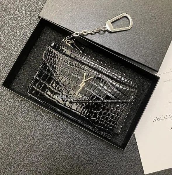 luxurious Fashion Letter Version Keychains Men and Women Luxury Designer Zero Wallet Classic Key Chain Y Color Label Credit Card Small Card Bag 13.5X8.5cm