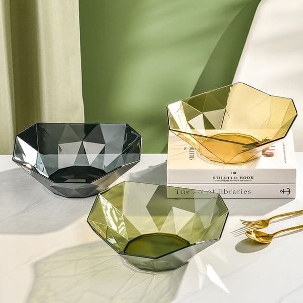Elegant Clear PET Fruit Dish with Contemporary Style for Parties and Home Use