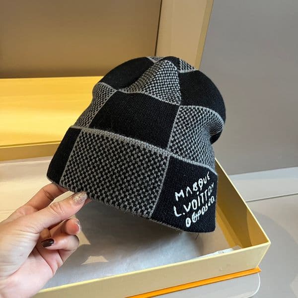 Fashion women's beanie Cashmere Thermal Designer soft plaid winter Men's trucker hat