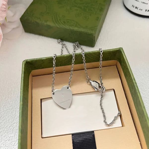 Luxury brand heart-shaped pendant necklace DesignFor Women silver necklace retro design gift long chain couple family jewelry necklace