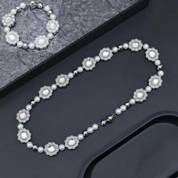 Europe America Fashion Style Jewelry Sets Men Women Lady Brass V Initials Cubic Zircon Glass Beads Chain Dynasty Flower Bracelet Necklace M01763