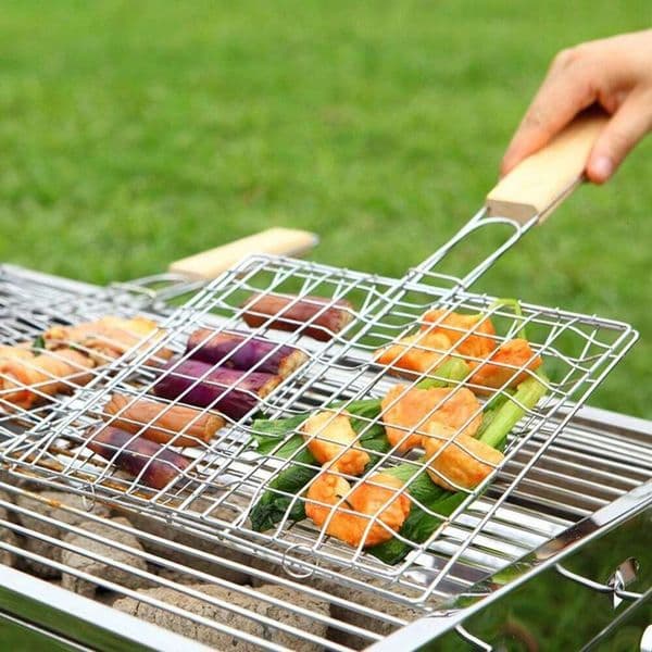 1Pc Barbecue Basket Stainless Steel Folding Grilling Baskets With Wooden Handle Portable Outdoor Camping BBQ Rack 0705