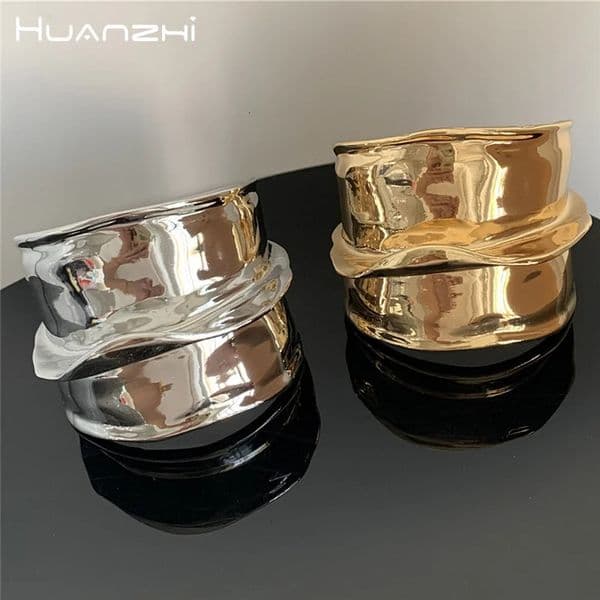 HUANZHI Retro Irregular Skirt Shaped Open Bangle Bracelet for Women Girls Multi-layered Metal Exaggerated Punk Couple Jewelry 20 240626