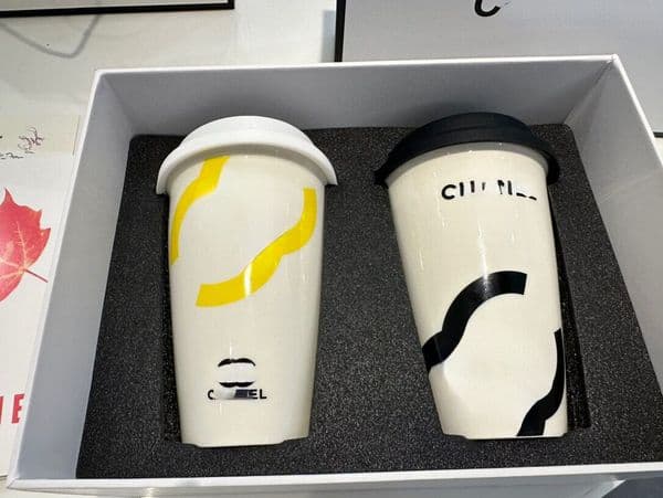 Designer Tumblers Two-pieces Pottery Mugs Set White Color Coffee Cups 330 ML Tumblers Birthday Gifts