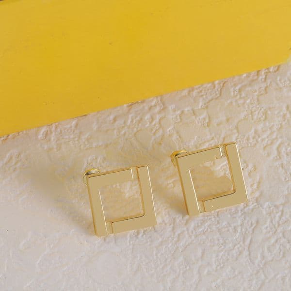 Style Luxury Designers Letters Stud Earring 18K Gold for Women Earring Wedding Party Jewerlry gift