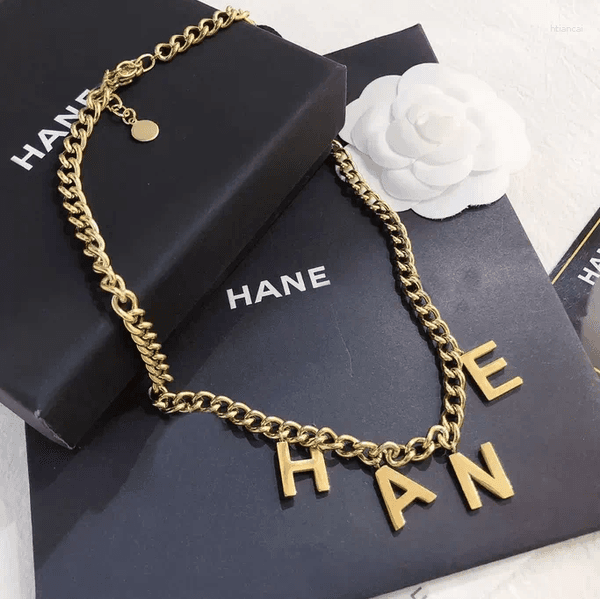 Pendant Necklaces 23ss Fashionable Gold Plated Stainless Steel Choker Letter Statement Fashion Womens Necklace Wedding Jewelry Accessories