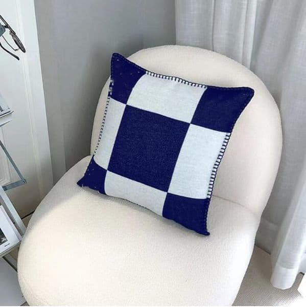 Cushion With Letters Brand Decorative Pillow Luxury Designer Cushion Fashion Cushions Inner Cotton Covers Home Decor 45*45