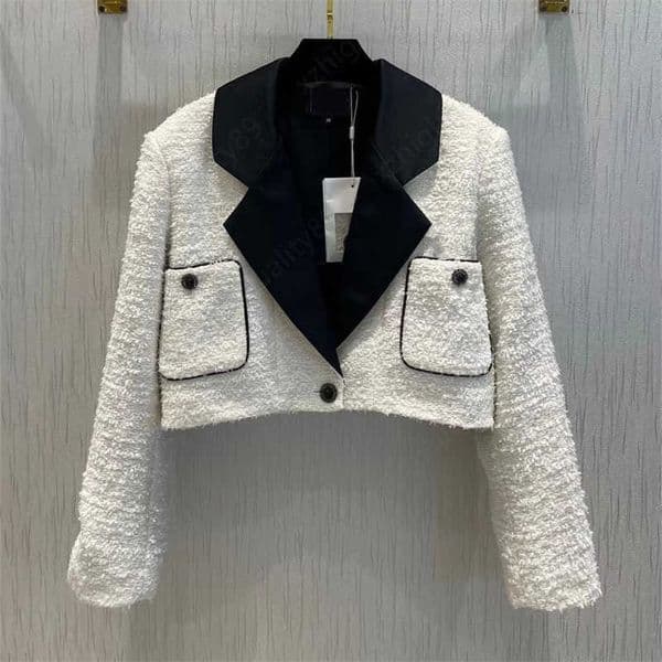 women tweed jacket short blazer coat Classic Black And White Splicing Design Elegant And Simple Style With Brooch jackets womens designer clothing