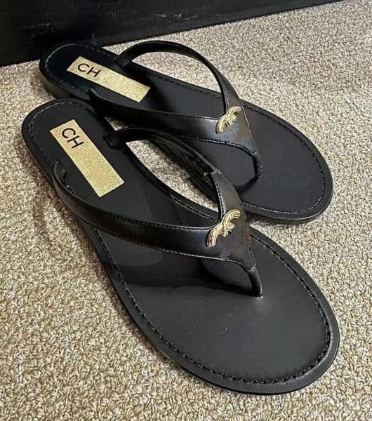 designer Flat Slippers 2024 Summer Veet Crystal Metallic brand Shoes for Women Sandals Non-slip Sexy Beach Flip-flops Slides Tories thong