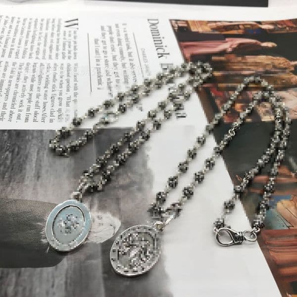 Designer Neckaces New Do Old Vintage Oval Sword Pendant Fashion Trendy Punk Sweater Necklace
