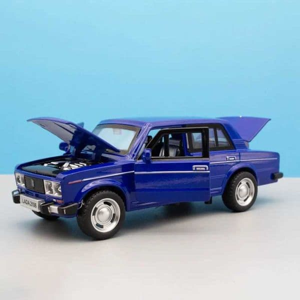 1/32 Alloy LADA 2106 Toy Car Model Classic Metal Die-casting Sound Light Pull Back Toys Vehicle For Collection Kids GiftM240717